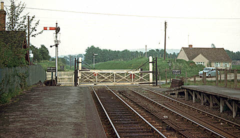 Eynsham level crossing