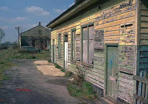 Eynsham station building