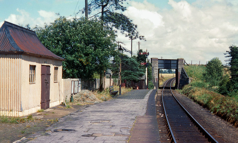 Fairford Station pagoda hut