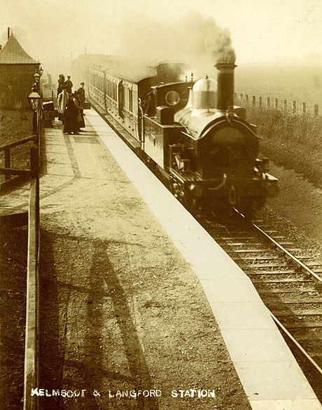 Metro Tank at Kelmscott & Langford station