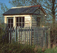 Little Faringdon level crossing ground frame in 1984