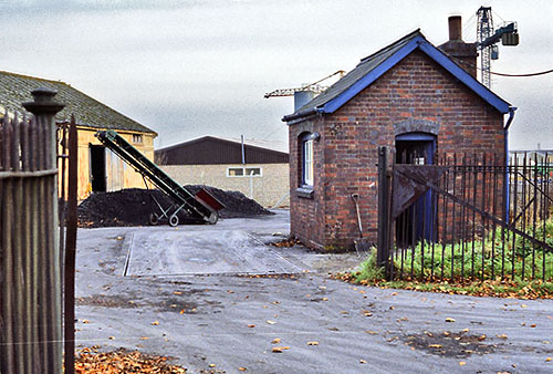 Entrance to Witney Goods Station